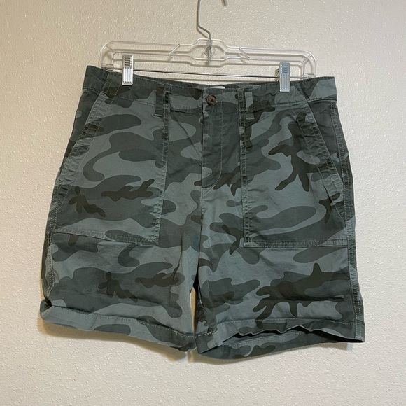 GAP Pants - Camo Green Gap Woman’s Shorts